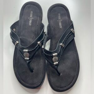 Minnetonka Women’s 10 Thong SANDAL Silver Embellished Black
